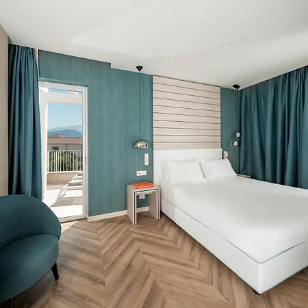Tirrenia Hotel 4*