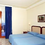 Tirrenia Отель