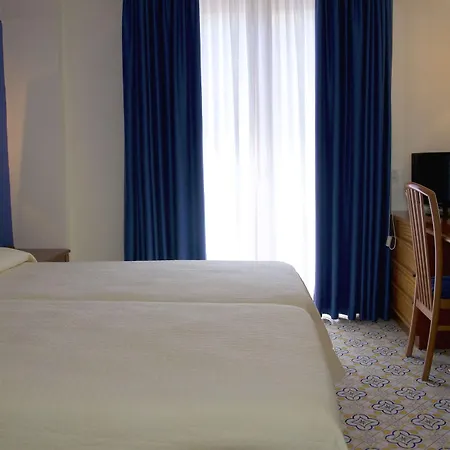 Hotel Tirrenia 3*