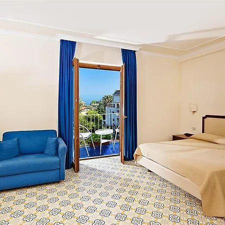 Tirrenia Hotell Sorrento