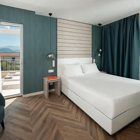 Hotel Tirrenia 4*