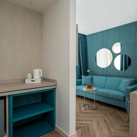 Tirrenia Hotell