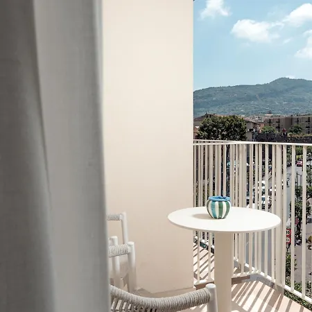 Otel Tirrenia