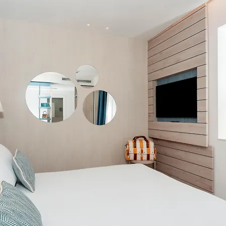 Otel Tirrenia Sorrento