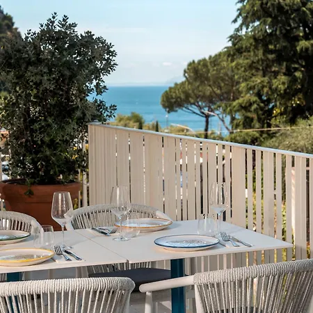 Otel Tirrenia