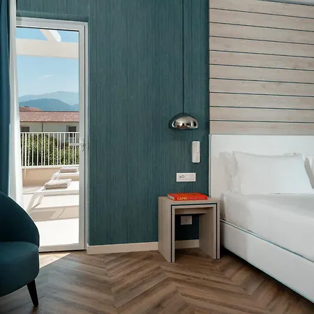 Hotel Tirrenia 4*