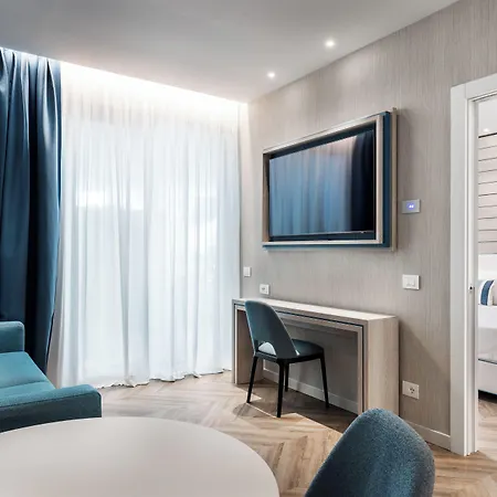 Tirrenia Hotel 4*