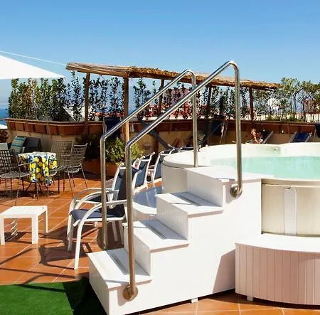 Hotel Tirrenia 3*