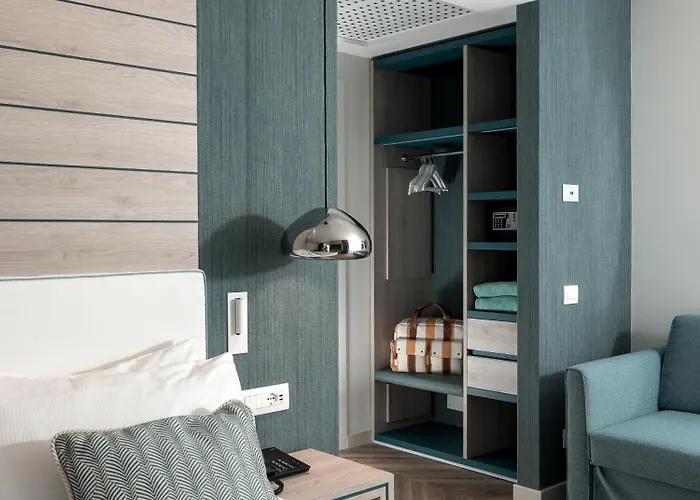 Tirrenia Hotel Península Sorrentina