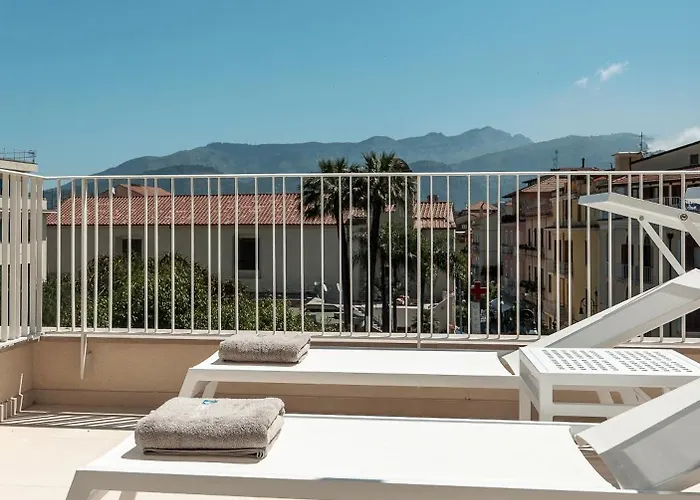 Tirrenia Hotel Península Sorrentina