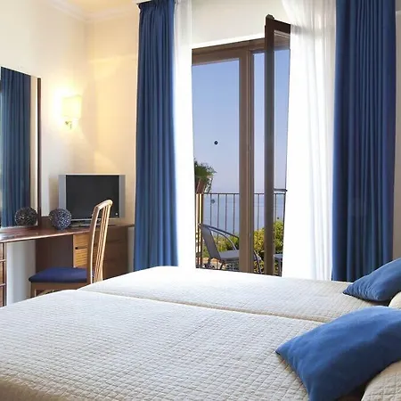 Tirrenia 호텔 4*