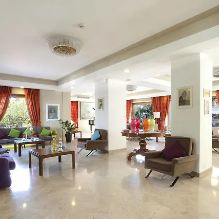 Tirrenia 3* Сорренто